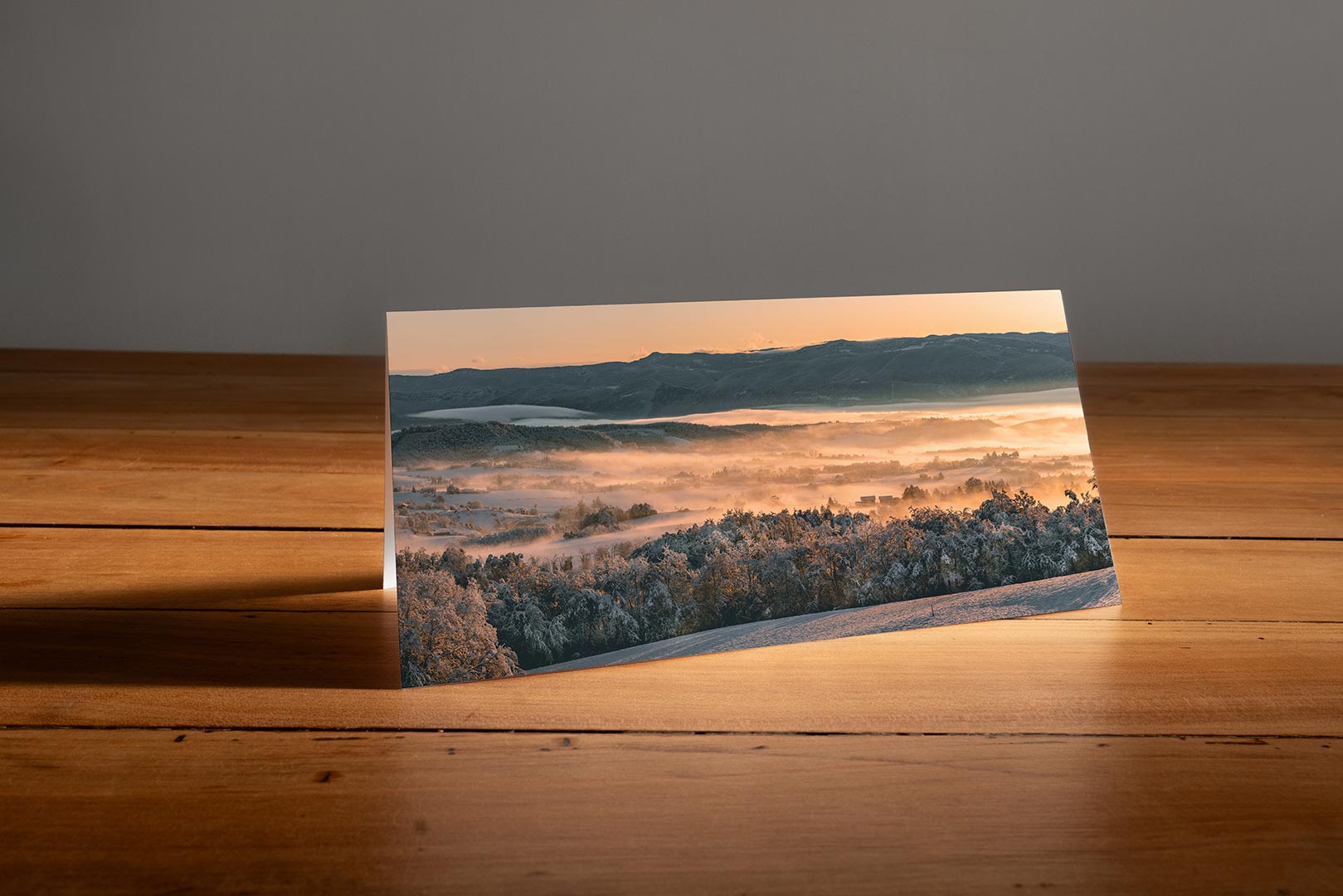 Une carte de vœux du Parc du Vercors et des colline de l'Isère depuis les hauteurs de Saint-Antoine l'Abbaye d'après photographie de Gaétan Mahé